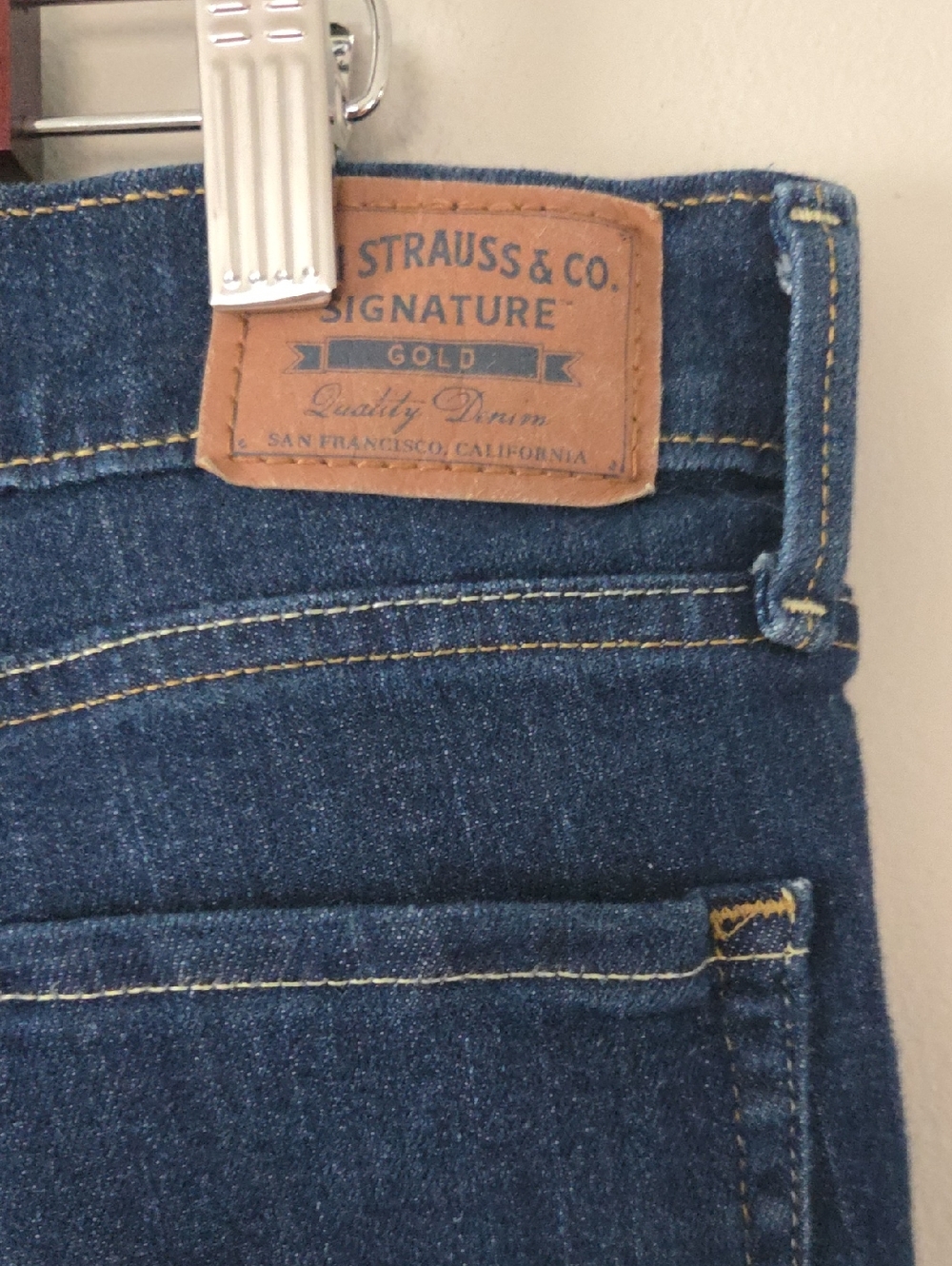 Levis Mid-rise Straight-leg Dark Wash Jeans (27/30) - Picture 5 of 7